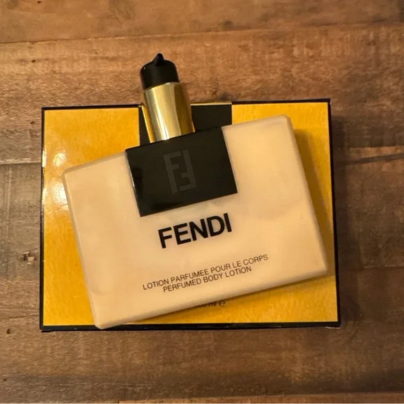 FENDI Perfumed Body Lotion 8.7 oz 250 ml *Discontinued* - Picture 2 of 3